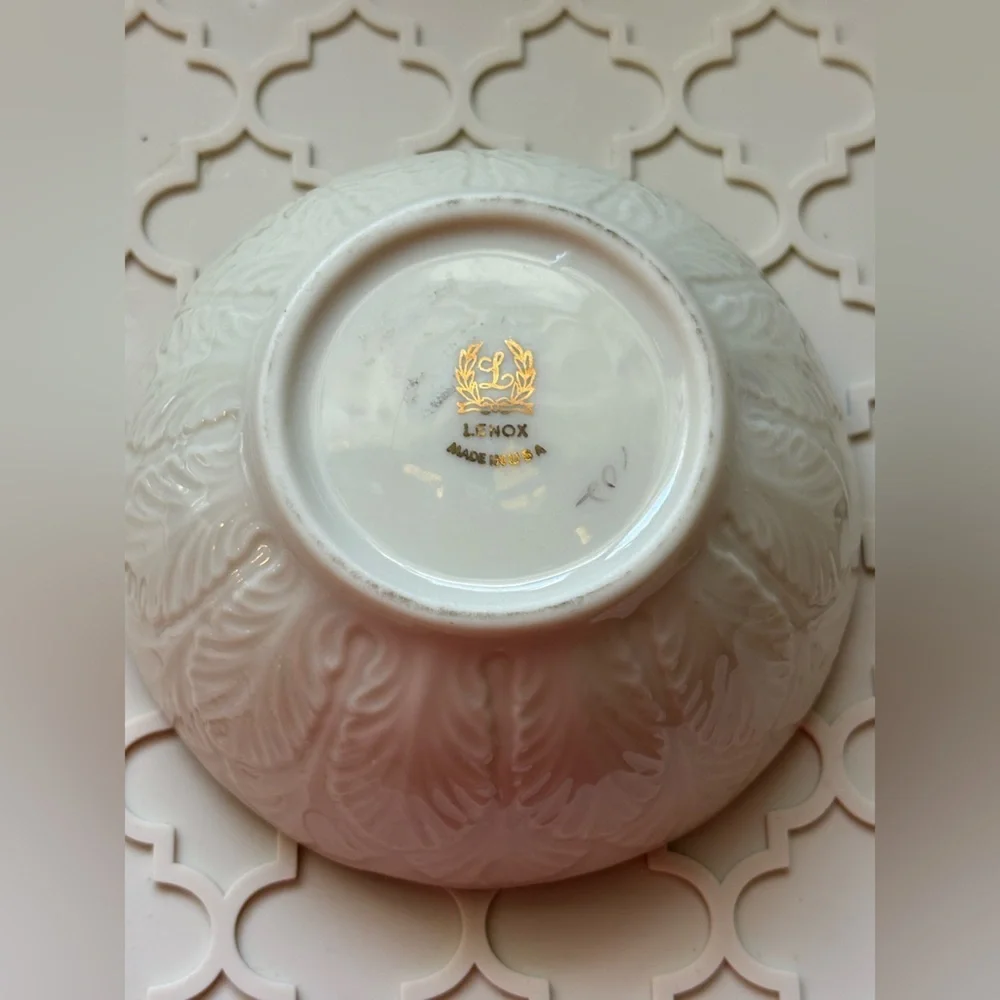 Lenox China Greenfield Sylvan Small Bowls Hand decorated w/24K gold. Set of 2